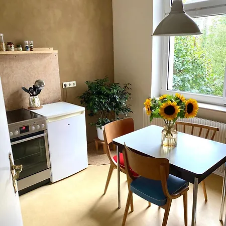 아파트 Robins Nest - Charmanter Altbau, 80 M2, Zentral & Ruhig *