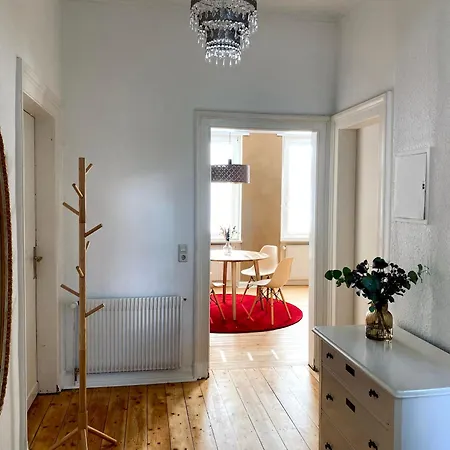Robins Nest - Charmanter Altbau, 80 M2, Zentral & Ruhig