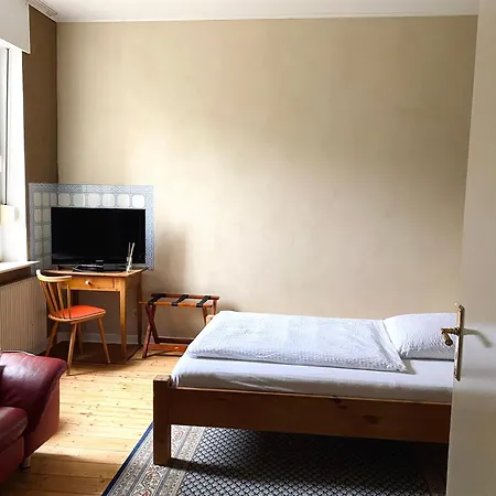 Robins Nest Apartment *