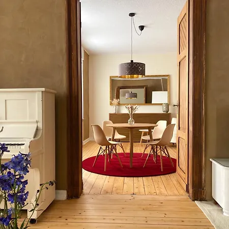 Robins Nest - Charmanter Altbau, Zentral & Ruhig, Inkl Parkplatz *