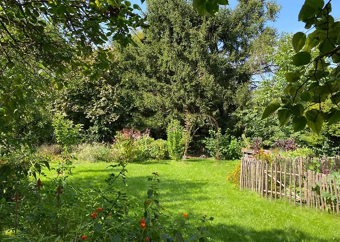 Robins Nest - Charmanter Altbau, Zentral & Ruhig, Inkl Parkplatz 公寓 *