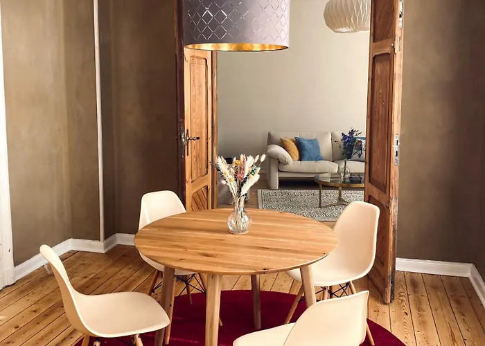 Robins Nest - Charmanter Altbau, Zentral & Ruhig, Inkl Parkplatz 公寓