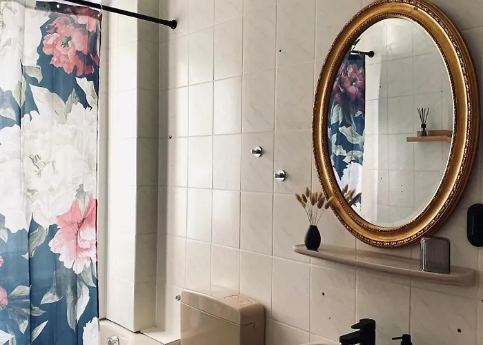 Robins Nest - Charmanter Altbau, Zentral & Ruhig, Inkl Parkplatz * 代特莫尔德