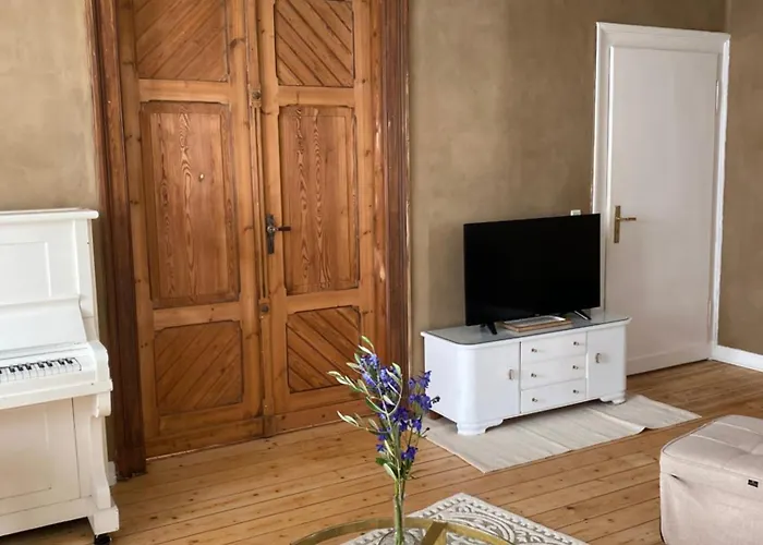 Robins Nest - Charmanter Altbau, Zentral & Ruhig, Inkl Parkplatz Apartamento