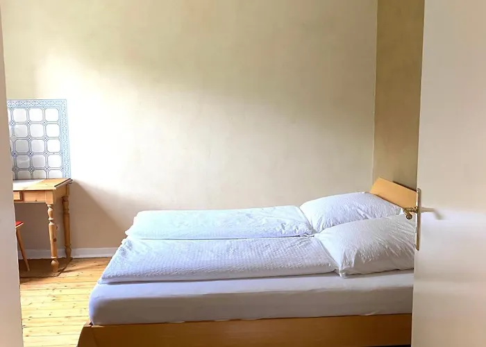 Robins Nest - Charmanter Altbau, Zentral & Ruhig, Inkl Parkplatz Apartamento